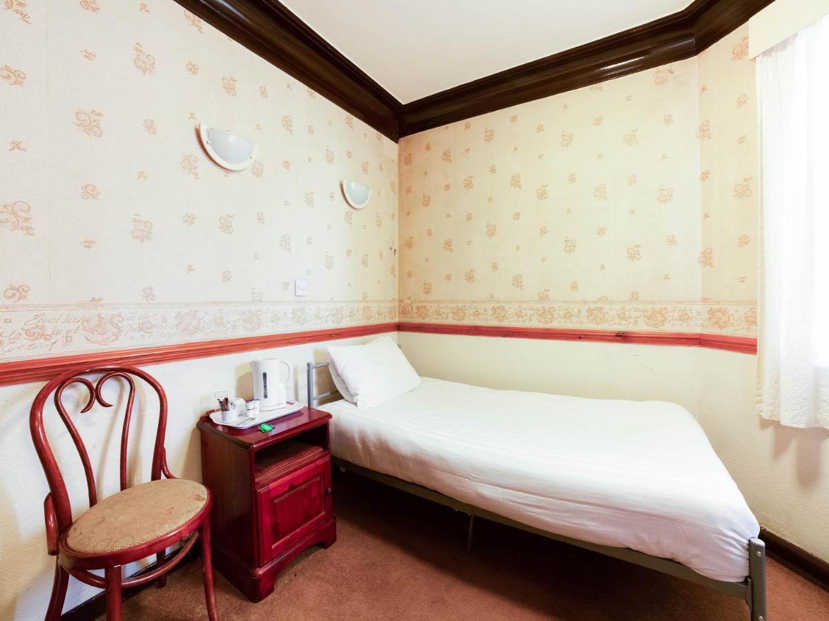 Sneyd Arms Hotel Stoke-on-Trent Екстер'єр фото